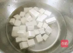 Illustration of how to make spicy green garlic sprouts and stir-fried tofu 1