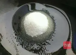 Illustration of how to make shredded sweet potatoes 5