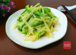 Illustration of how to make green pepper and potato shreds 10