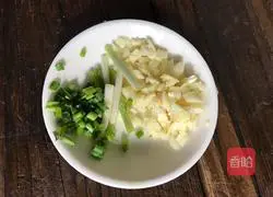 Illustration of how to make stir-fried water spinach stems with garlic 4