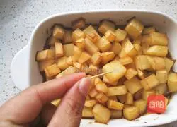 Illustration of roasted potatoes 12