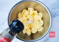 Illustration of how to make crispy potato pancakes 5