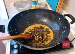 Illustration of how to make cabbage with sauce 10