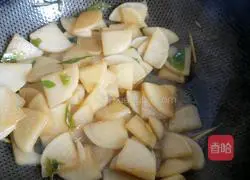 Illustration of how to make stir-fried white radish 8