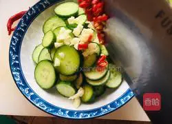 Illustration of how to make stir-fried milk melon 3