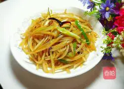 Illustration of how to make shredded potatoes 8