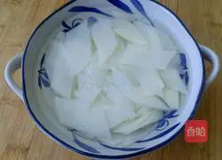 Illustration of how to stir-fry yam with lettuce 4