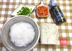 Illustration of how to make steamed vermicelli with chopped pepper and enoki mushrooms 1