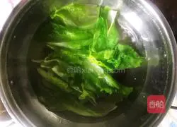 Illustration of how to make home-style oyster sauce lettuce 3