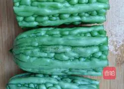 Illustration of how to make bitter melon and purple sweet potato rings 5