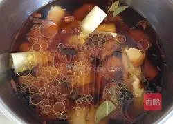 Illustration of how to make dry tofu rolls 5