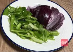 Illustration of how to make peppercorns and king oyster mushrooms 4