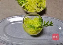 Illustration of how to make fruit and vegetable salads 6