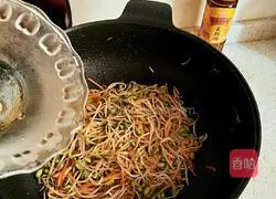  Illustration of how to make vegetarian fried bean sprouts 6