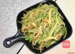 Illustration of how to make vegetarian fried double strands 1