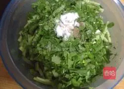 Illustration of how to make water radish mixed with cucumber 8