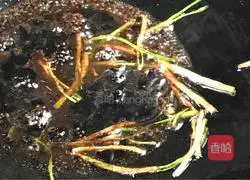 Coir raincoat balls - Illustrations of how to make family reunion and happiness 14