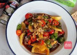 Illustration of how to make spicy and sour Haihong 6