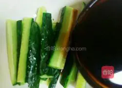 Appetizing Sweet and Sour Cucumber Recipe Illustration 7