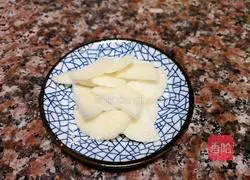 Illustration of how to make fried fungus with zucchini 5