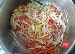 Illustration of home-style hot and sour soup 8