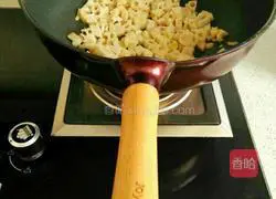 Illustration of how to make sweet and sour lotus root 4