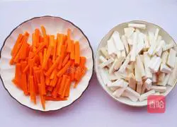 Illustration of how to make fried carrots with king oyster mushrooms 2