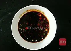 Illustration of how to make hot and sour cold potato shreds 6