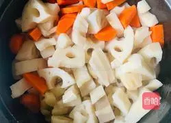 Illustration of homemade delicious sweet and sour lotus root bento 2