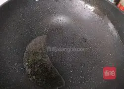 Illustration of how to make garlic water spinach 2