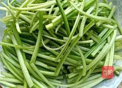 Illustration of how to make stir-fried sweet potato sticks 1