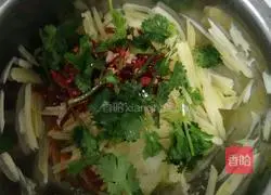 Illustration of how to make cold shredded potatoes 12