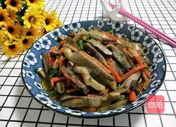 Illustration of how to stir-fry and dry black oyster mushrooms 7