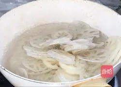 Illustration of how to make ginger lotus root slices 5