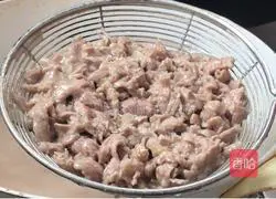 Illustration of how to make purslane mixed with beef 12