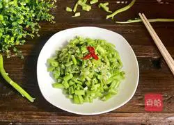  Illustration of how to make stir-fried water spinach stems with garlic 10