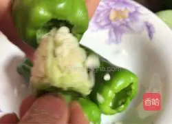 Double Illustration of how to make pepper and green beans (weight loss version) 4