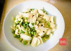 Illustration of how to stir-fry green beans and lilies 10