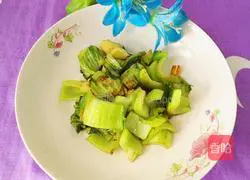 Illustration of how to stir-fry mustard greens 10