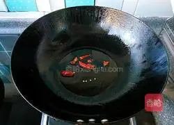 How to stir-fry green beans Illustration 3