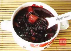 Illustration of how to make black rice, red bean and apple porridge 6