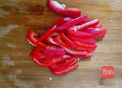 Stir-fried zucchini# Summer Refreshing Light Food# Recipe Illustration 2