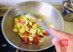 Illustration of how to make fried zucchini with tomatoes 6