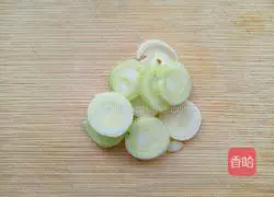 Illustration of how to make sauce-flavored mung bean sprouts 3