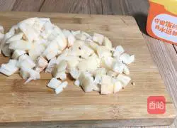 Illustration of how to make fried double dices 2