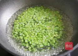 Illustration of how to fry green beans 4