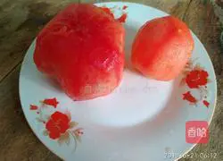 Illustration of how to make fried eggs with tomatoes 1