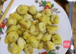 Illustration of how to make shredded bananas 5