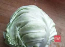 Hand-shred cabbage Illustration of how to do it 1