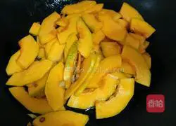 Illustration of how to make stir-fried pumpkin 3